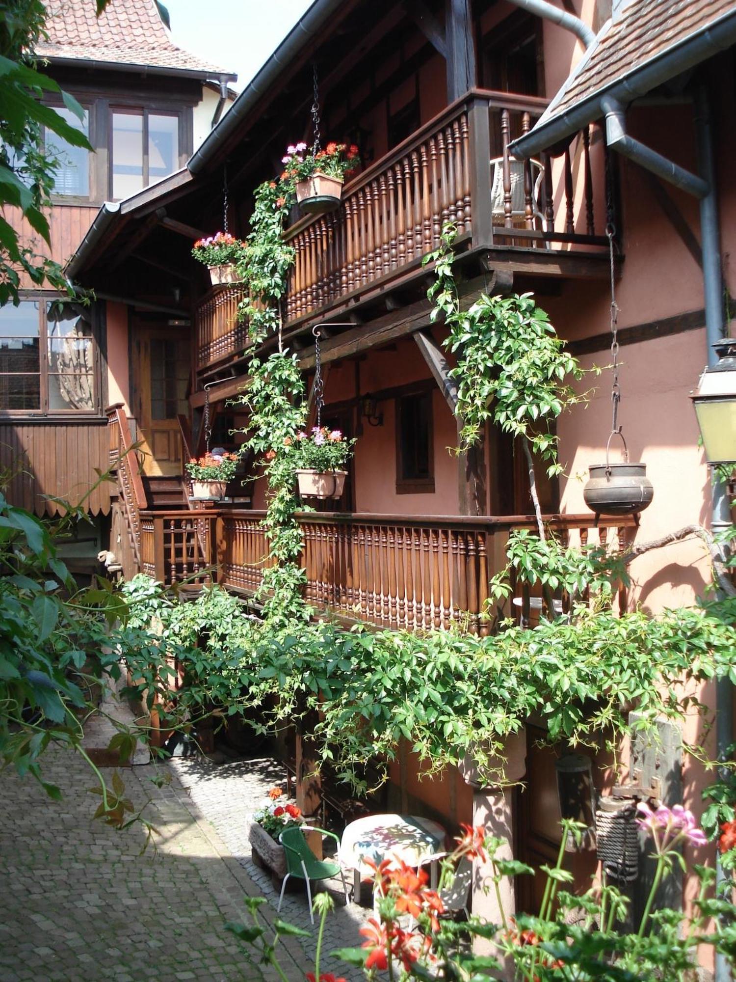 Hotel De L'Ange Niedermorschwihr Esterno foto